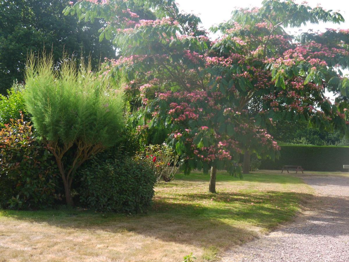 Hotel Gite Les Sageais Baguer-Morvan Exterior foto